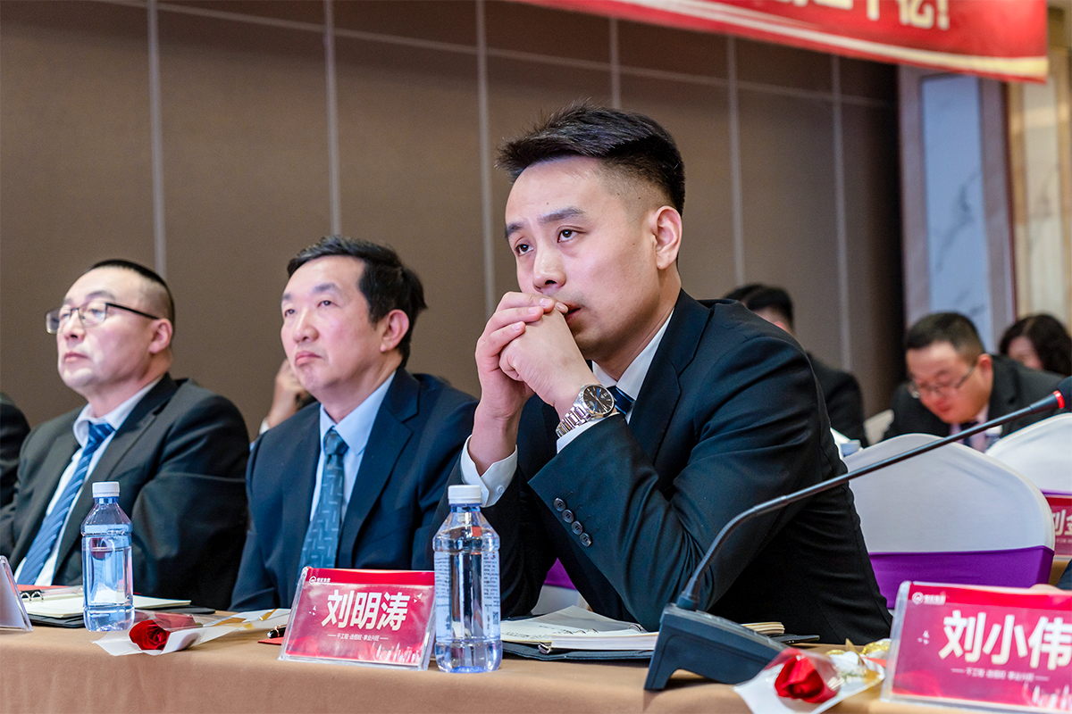 董事長、總經(jīng)理劉明濤