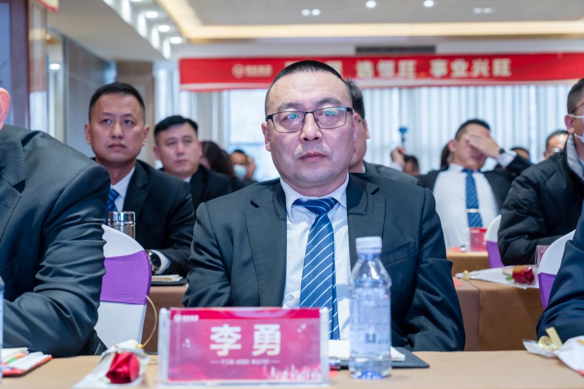 行政管理部長李勇