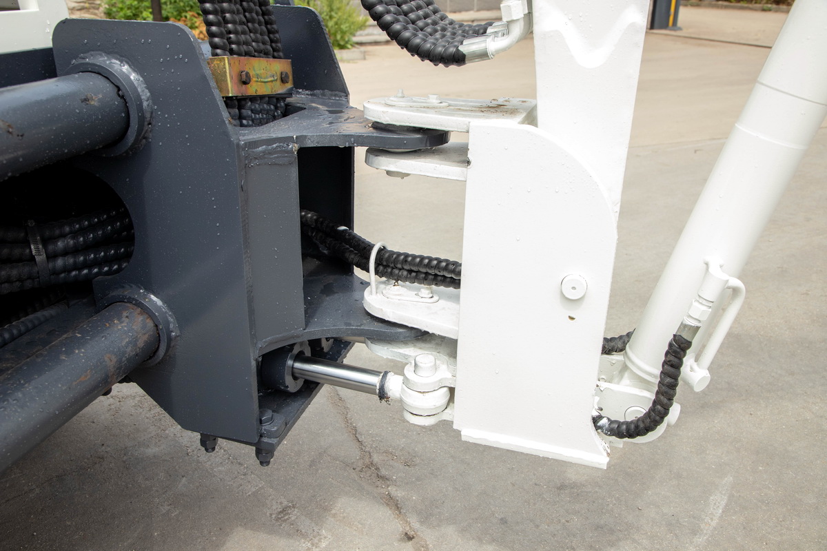 HW08-12挖掘裝載機