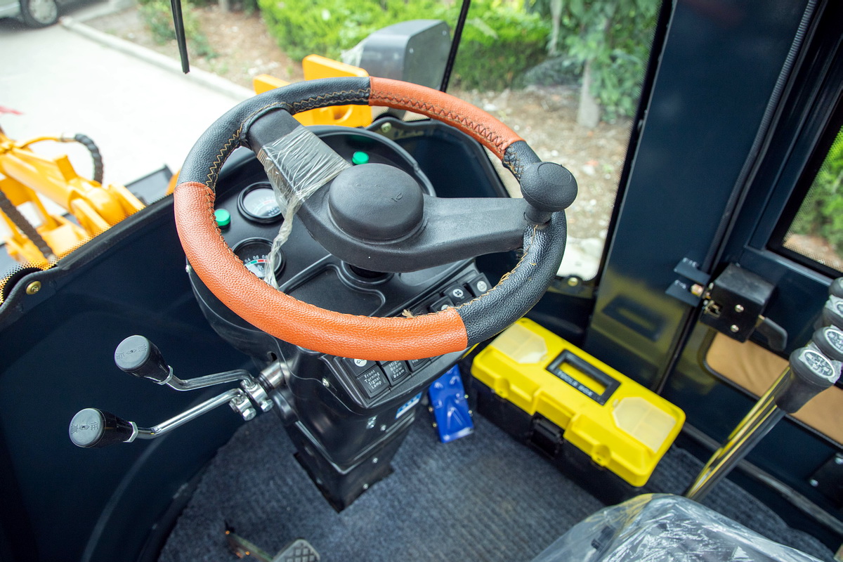 HW10-20挖掘裝載機