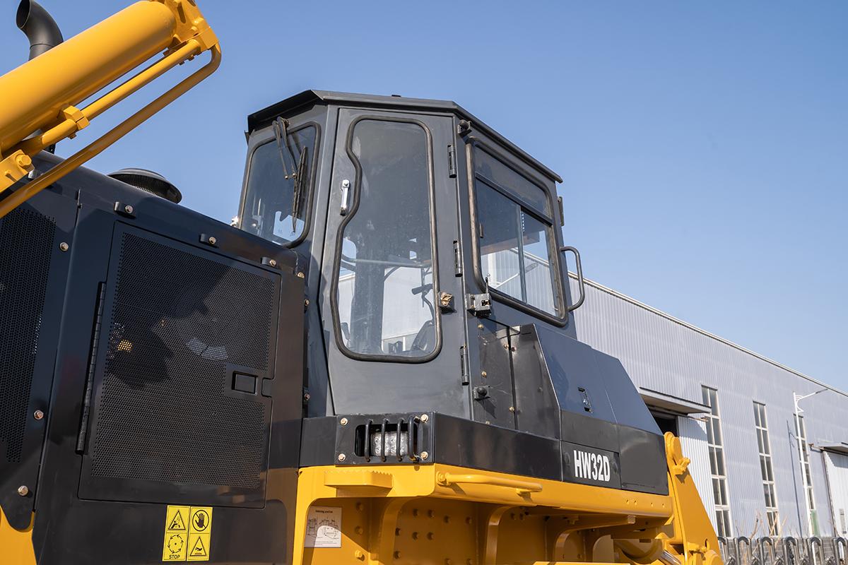 HW32D推土機