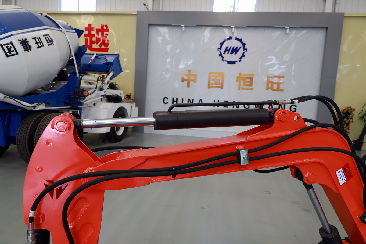 HW-10F風(fēng)暴一號(hào)小型挖掘機(jī)