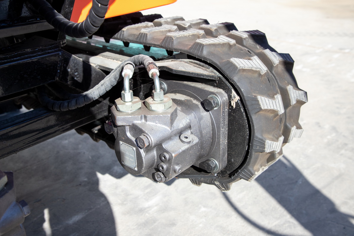 HW-15B小型挖掘機