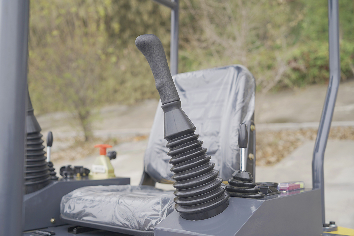 HW-16小型挖掘機