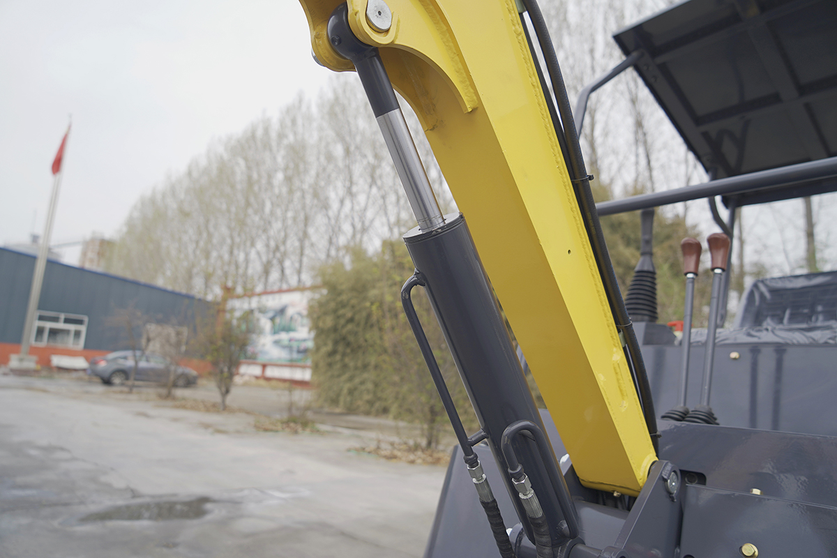 HW-16小型挖掘機