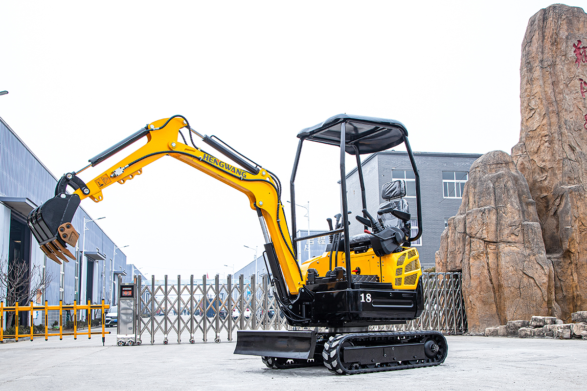 HW-18W小型挖掘機(jī)