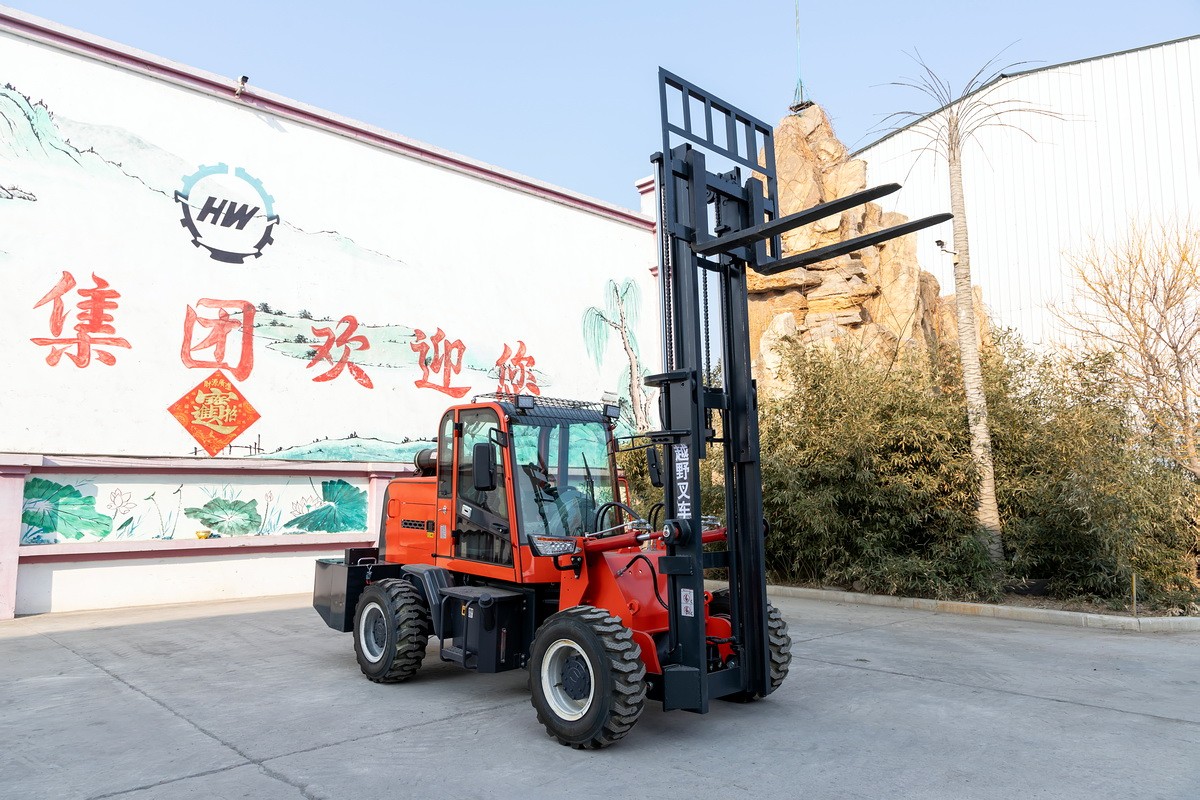 HWC-30D燃油叉車(chē)