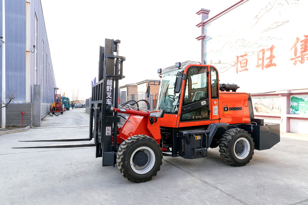 HWC-30D燃油叉車(chē)