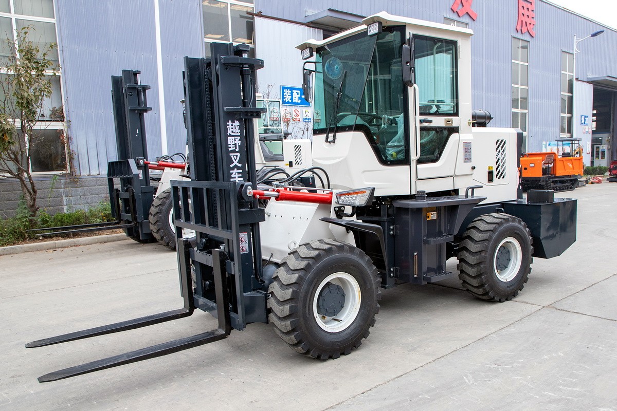 HWC-40A燃油叉車(chē)