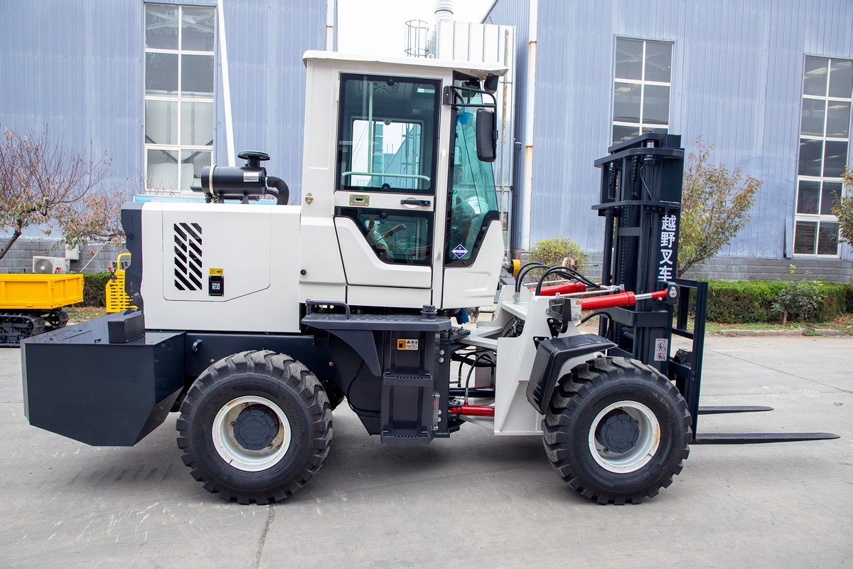 HWC-40A燃油叉車(chē)