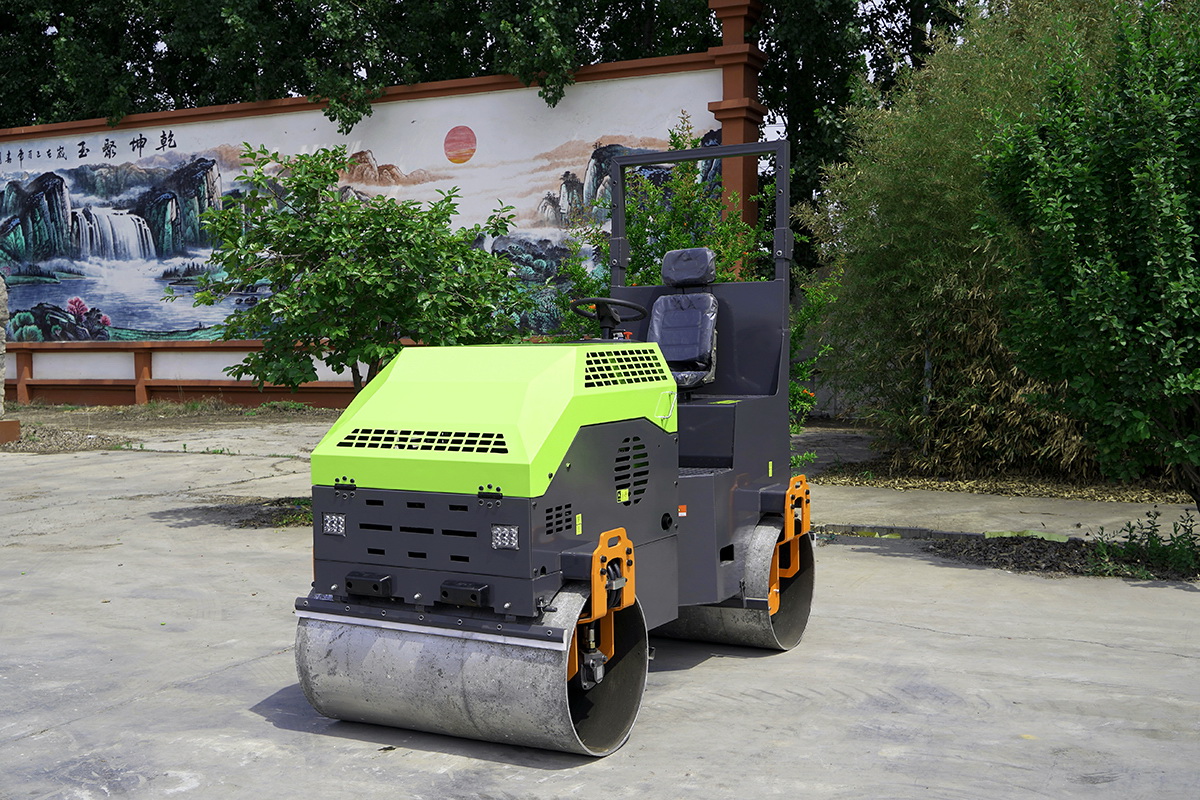 HW-3T座駕式壓路機