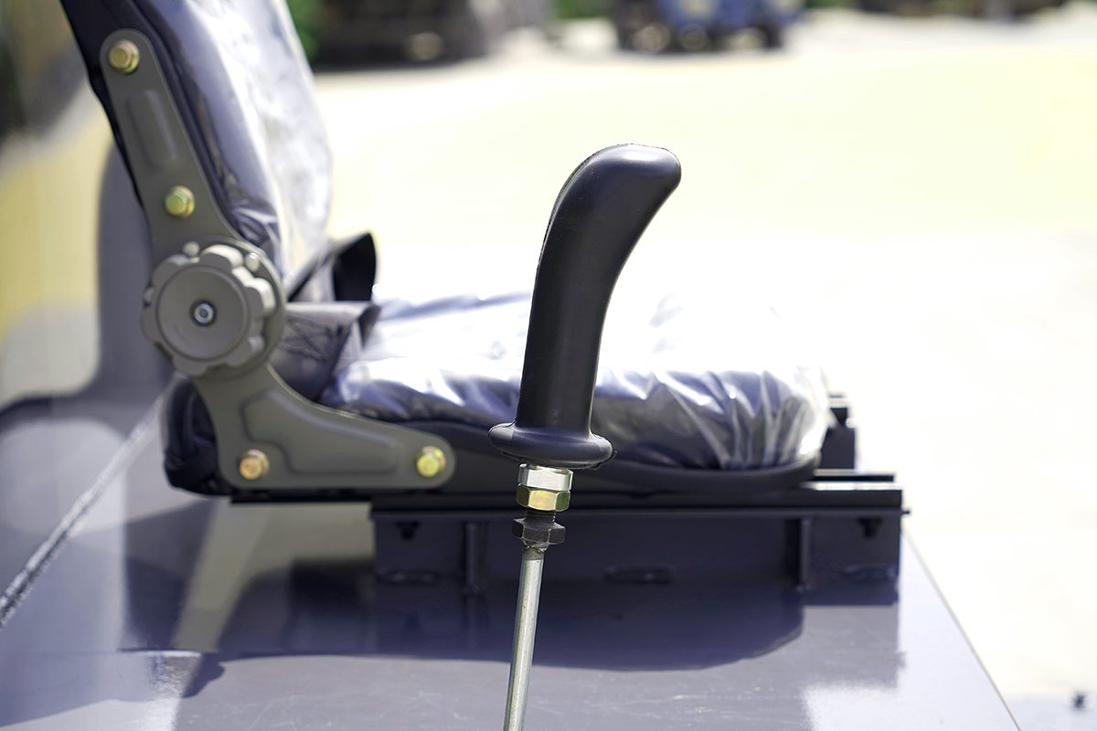 HW-3T座駕式壓路機