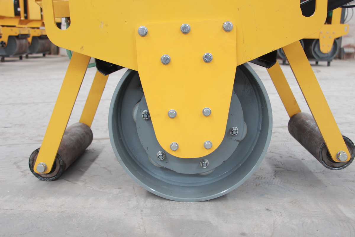 HW-450手扶式壓路機