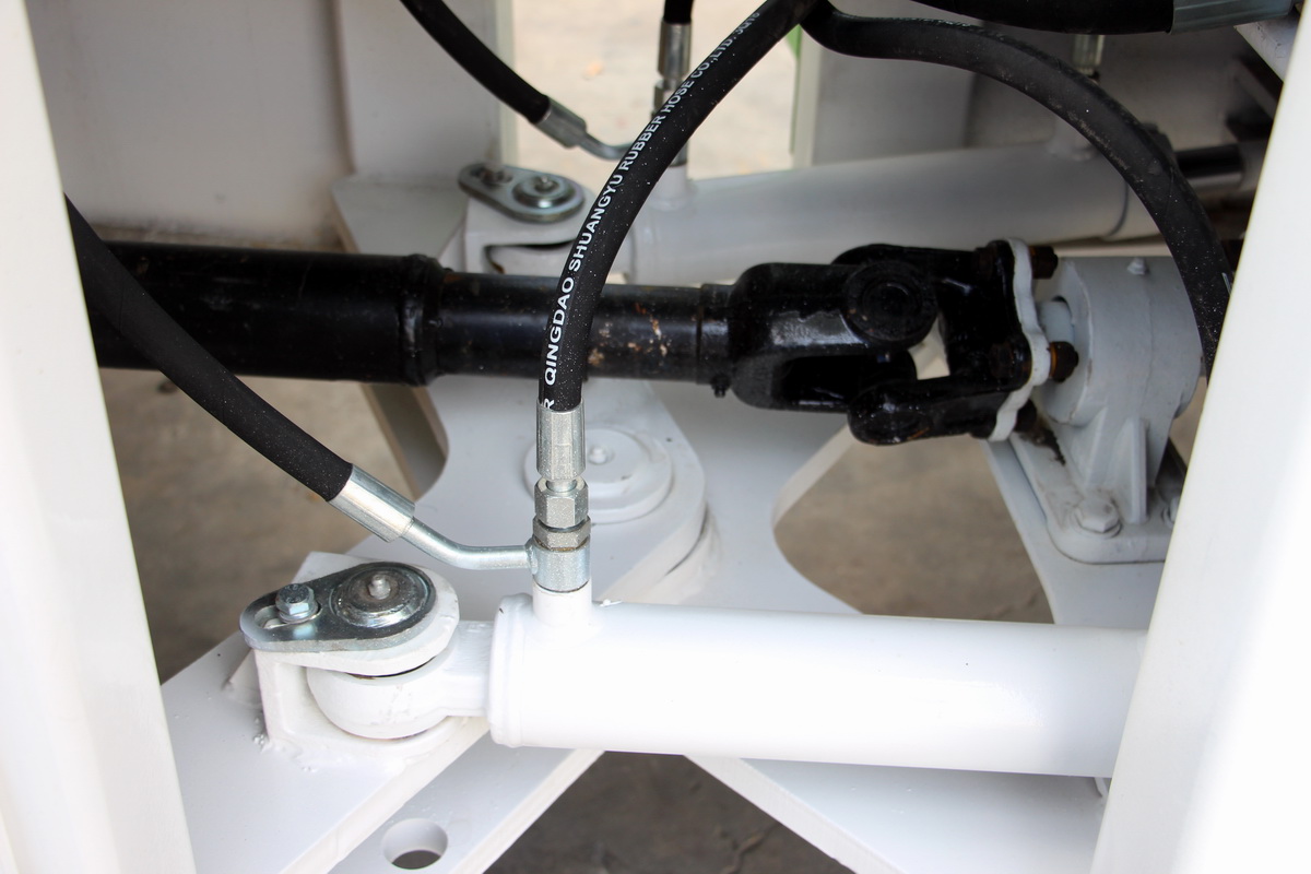 HWJB120自上料攪拌車