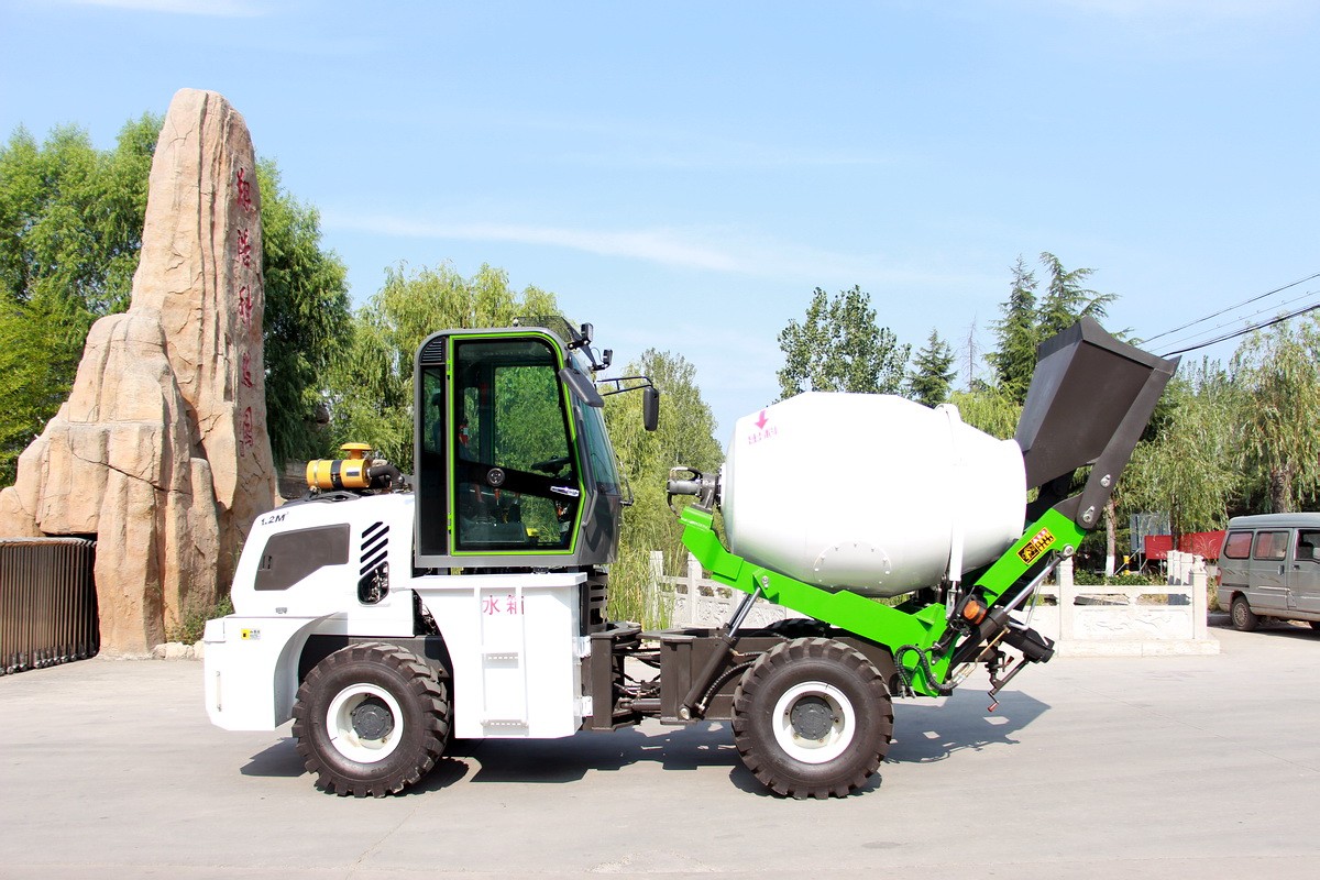 HWJB120自上料攪拌車