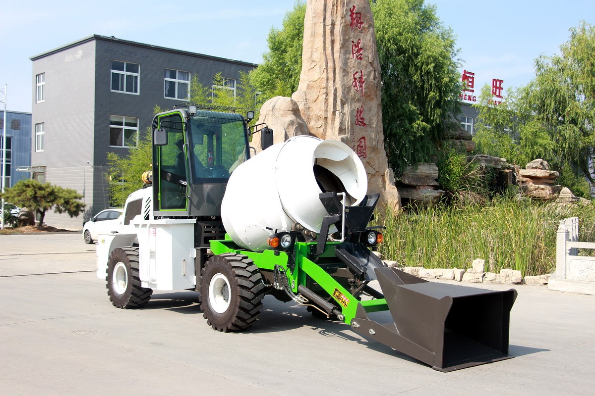 HWJB120自上料攪拌車